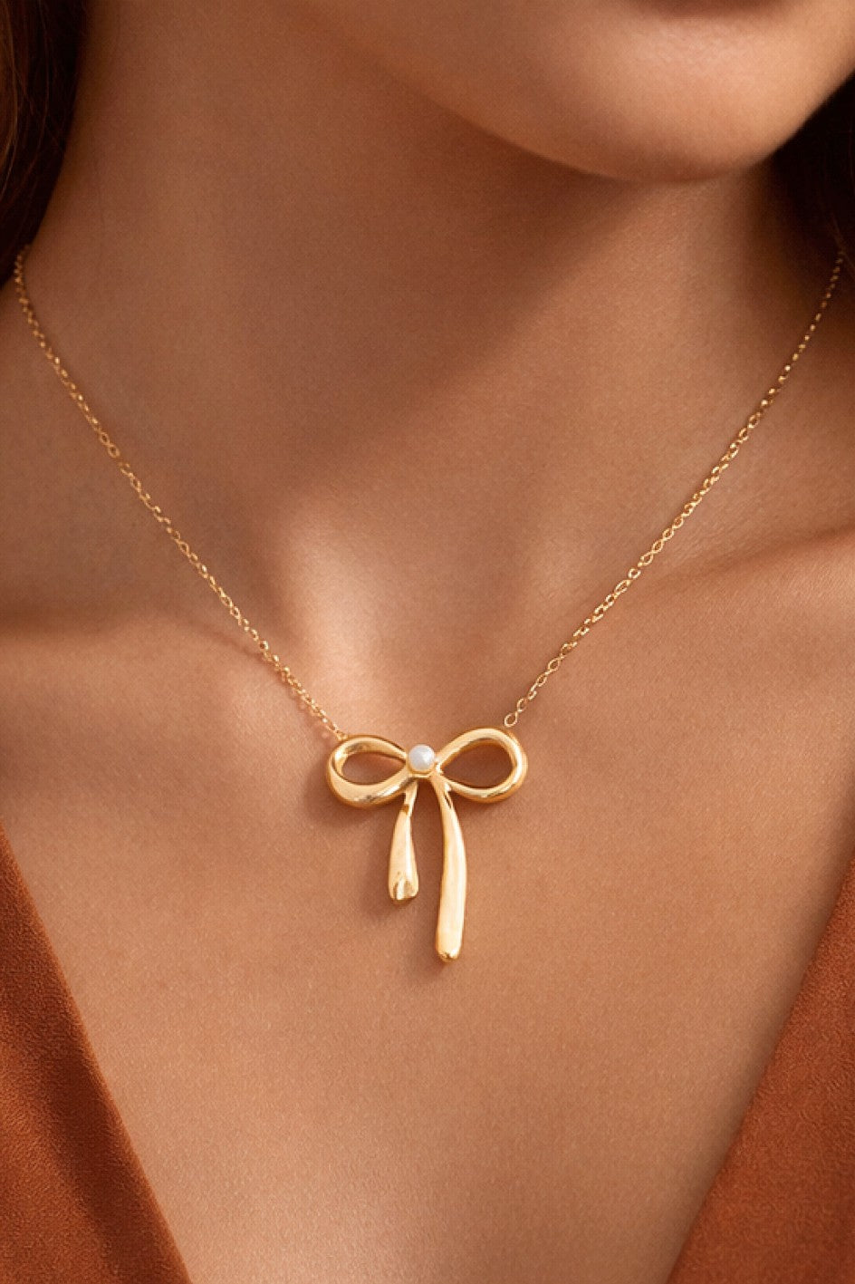 Golden Bow Charm Necklace